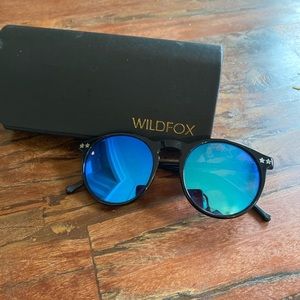 WILDFOX SUNGLASSES